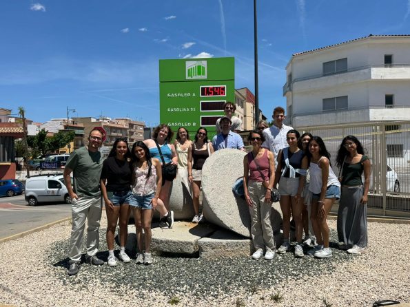 Campoenguera acoge una jornada formativa y cata con alumnado de la Universidad de Purdue